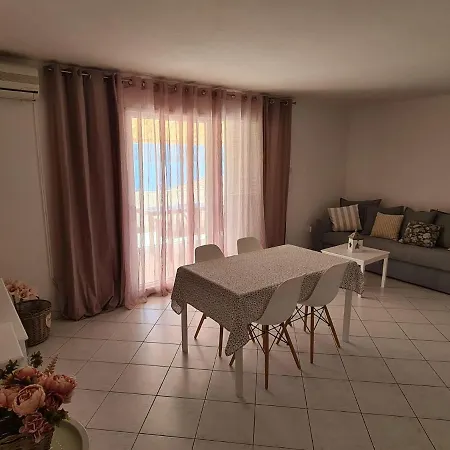 Pensión Apartmani More Komarna 3*