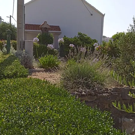 Apartmani More Komarna 3*