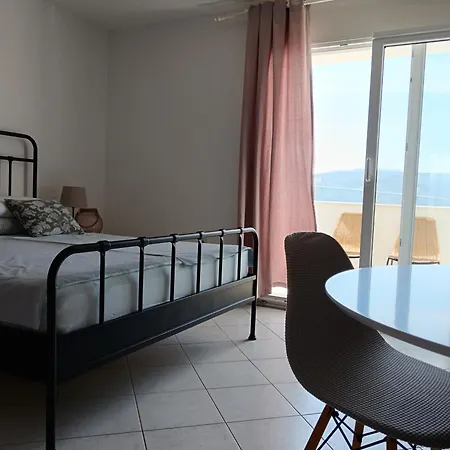 Apartmani More Komarna Komarna