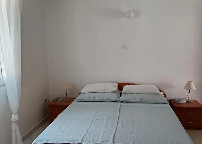 Apartmani More Komarna