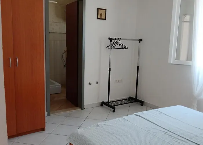 Apartmani More Komarna Maison d'hôtes
