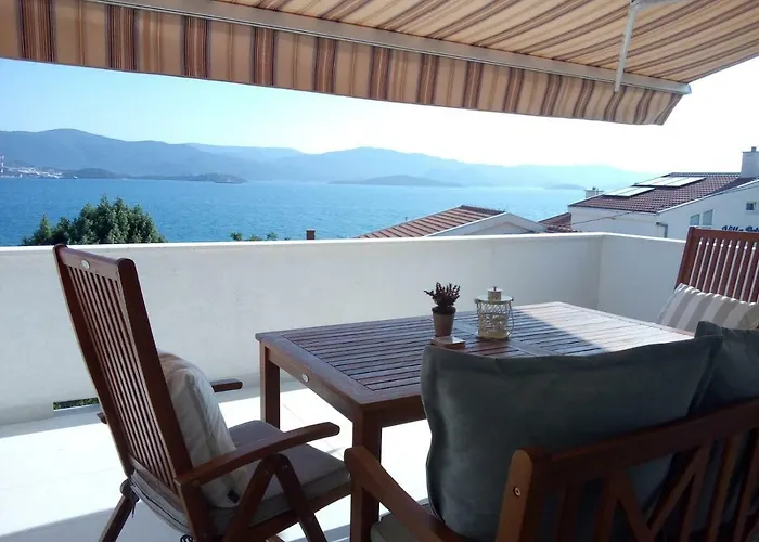 Maison d'hôtes Apartmani More Komarna Komarna