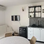 Apartmani More Komarna Komarna
