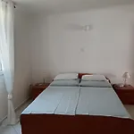 Apartmani More Komarna