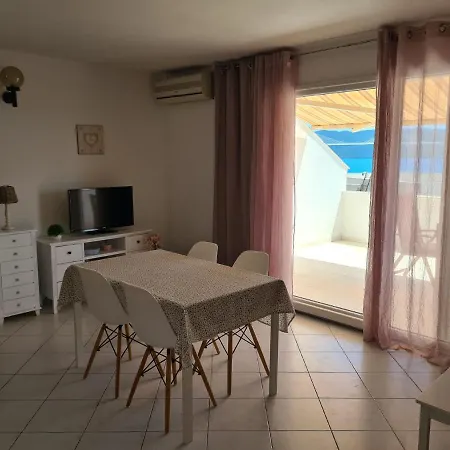 Apartmani More Komarna * קומרנה