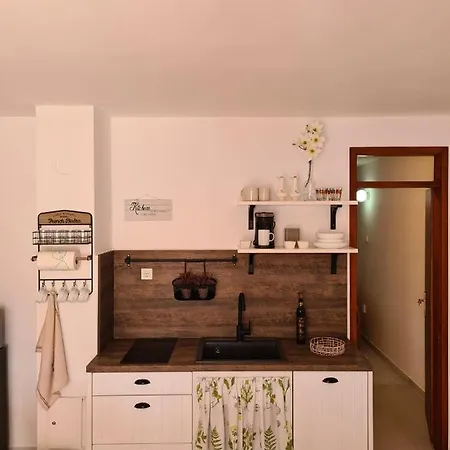 בית הארחה Apartmani More Komarna קומרנה