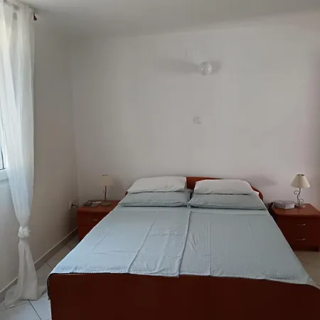 Apartmani More Komarna