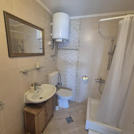 Apartmani More Komarna