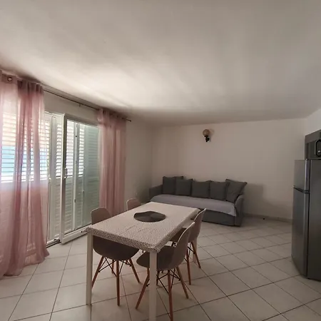 Pensionat Apartmani More Komarna