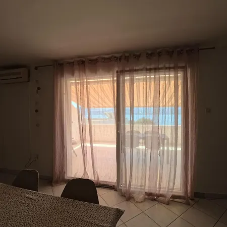 Apartmani More Komarna Pensionat Komarna