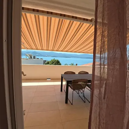 Pensionat Apartmani More Komarna Komarna