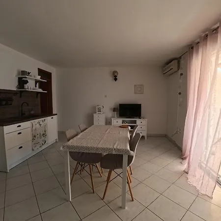 Apartmani More Komarna Pensionat Komarna