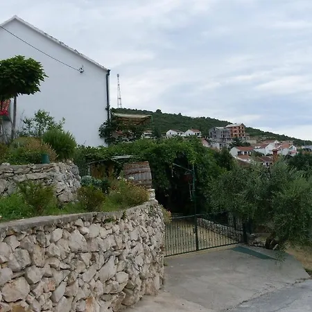בית הארחה Apartmani More Komarna